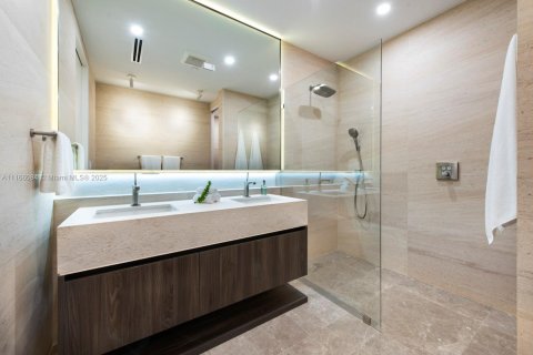 Condominio en venta en Miami Beach, Florida, 2 dormitorios, 163.23 m2 № 1861319 - foto 7