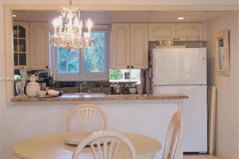 Copropriété à vendre à Palm Beach, Floride: 2 chambres, 103.68 m2 № 2028263 - photo 14