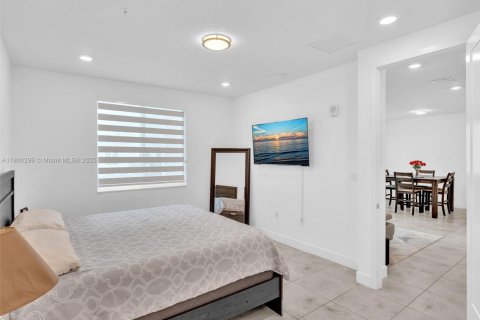 Condo in Doral, Florida, 3 bedrooms in LANDMARK  № 1954988 - photo 17