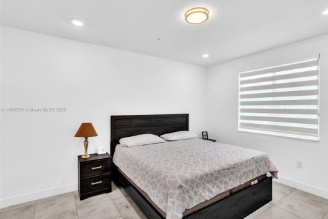 Condo in Doral, Florida, 3 bedrooms in LANDMARK  № 1954988 - photo 15