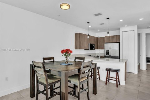 Condo in Doral, Florida, 3 bedrooms in LANDMARK  № 1954988 - photo 5