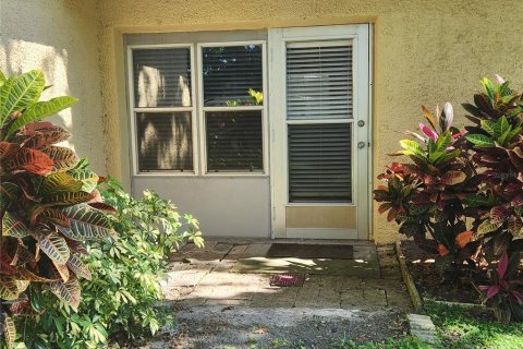 Condo in Dunedin, Florida, 1 bedroom  № 2150786 - photo 18
