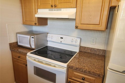 Condo in Dunedin, Florida, 1 bedroom  № 2150786 - photo 7
