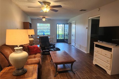 Condo in Dunedin, Florida, 1 bedroom  № 2150786 - photo 5