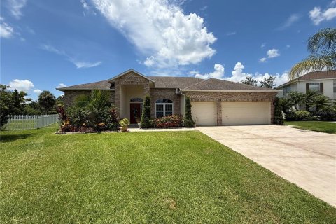 House in Kissimmee, Florida 4 bedrooms, 210.14 sq.m. № 1840687 - photo 1