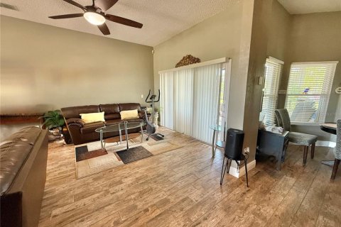House in Kissimmee, Florida 4 bedrooms, 210.14 sq.m. № 1840687 - photo 7