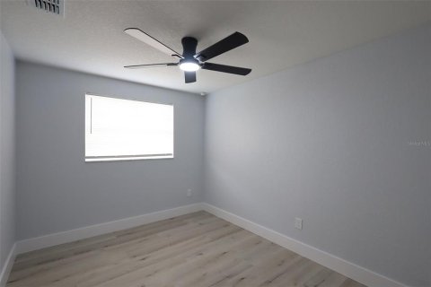 Casa en venta en Brandon, Florida, 4 dormitorios, 141.58 m2 № 2167122 - foto 15