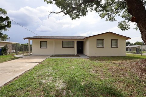 Casa en Brandon, Florida 4 dormitorios, 141.58 m2 № 2167122