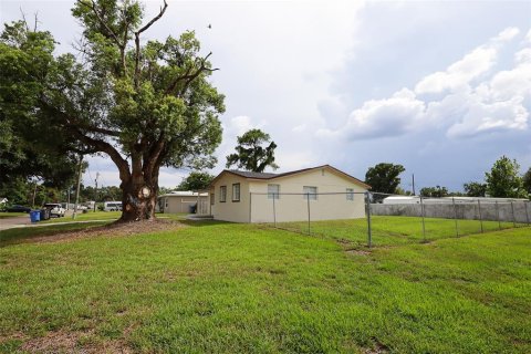 Casa en venta en Brandon, Florida, 4 dormitorios, 141.58 m2 № 2167122 - foto 2