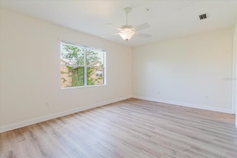 Townhouse in Tampa, Florida 3 bedrooms, 188.5 sq.m. № 2220532 - photo 18