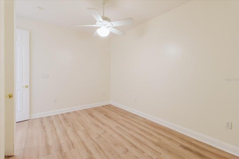 Townhouse in Tampa, Florida 3 bedrooms, 188.5 sq.m. № 2220532 - photo 29
