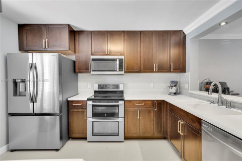 Adosado en venta en Pembroke Pines, Florida, 3 dormitorios, 126.44 m2 № 1839700 - foto 13