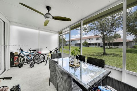 Adosado en venta en Pembroke Pines, Florida, 3 dormitorios, 126.44 m2 № 1839700 - foto 24
