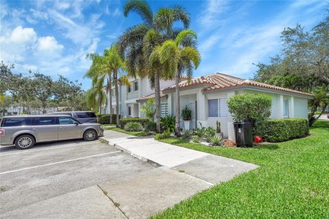 Adosado en venta en Pembroke Pines, Florida, 3 dormitorios, 126.44 m2 № 1839700 - foto 6