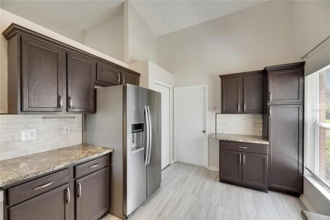 Купить виллу или дом в Аполло-Бич, Флорида 8 комнат, 139.35м2, № 1785032 - фото 12