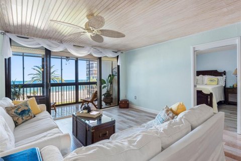 Condo in Redington Shores, Florida, 2 bedrooms  № 1833087 - photo 5