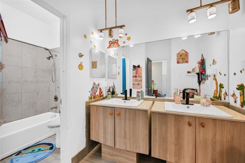 Villa ou maison à vendre à Southwest Ranches, Floride: 5 chambres, 427.16 m2 № 2048769 - photo 24