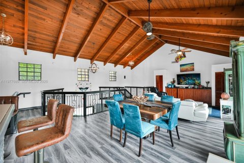 Villa ou maison à vendre à Southwest Ranches, Floride: 5 chambres, 427.16 m2 № 2048769 - photo 11