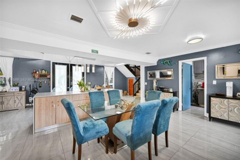 Villa ou maison à vendre à Southwest Ranches, Floride: 5 chambres, 427.16 m2 № 2048769 - photo 7