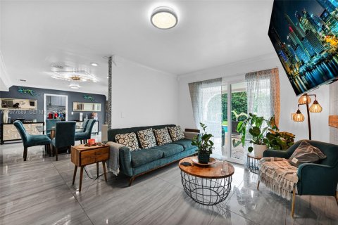 Villa ou maison à vendre à Southwest Ranches, Floride: 5 chambres, 427.16 m2 № 2048769 - photo 10