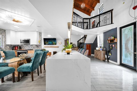 Villa ou maison à vendre à Southwest Ranches, Floride: 5 chambres, 427.16 m2 № 2048769 - photo 6