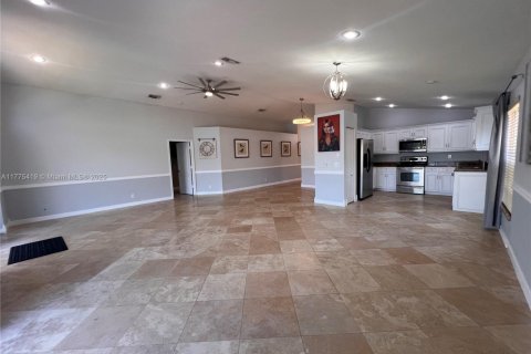 House in Boca Raton, Florida 4 bedrooms, 183.95 sq.m. № 1695684 - photo 19