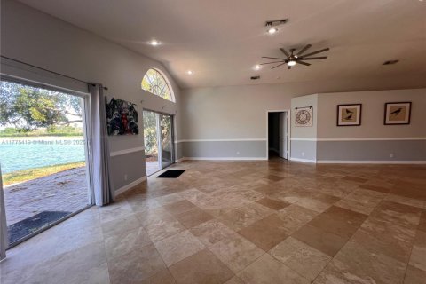 House in Boca Raton, Florida 4 bedrooms, 183.95 sq.m. № 1695684 - photo 25