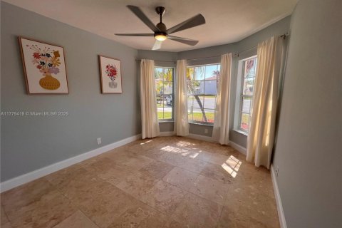 House in Boca Raton, Florida 4 bedrooms, 183.95 sq.m. № 1695684 - photo 4