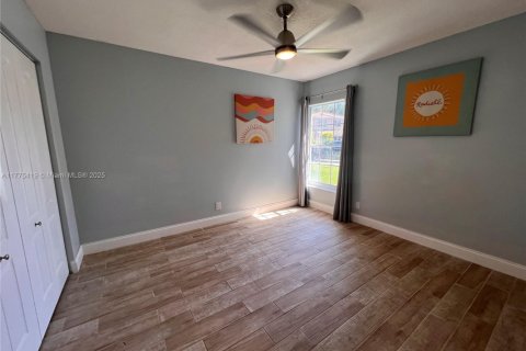 House in Boca Raton, Florida 4 bedrooms, 183.95 sq.m. № 1695684 - photo 8