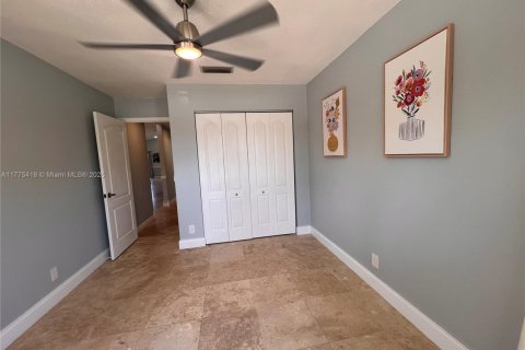 House in Boca Raton, Florida 4 bedrooms, 183.95 sq.m. № 1695684 - photo 5