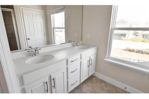 House in Kissimmee, Florida 4 bedrooms, 195.09 sq.m. № 1744387 - photo 23