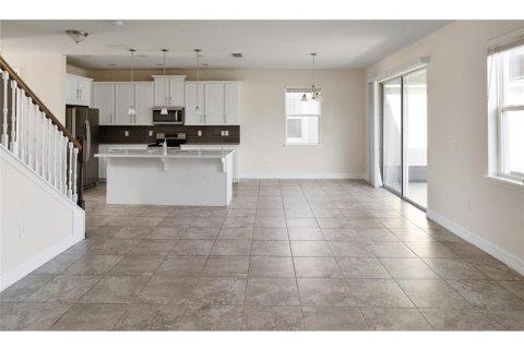 House in Kissimmee, Florida 4 bedrooms, 195.09 sq.m. № 1744387 - photo 9