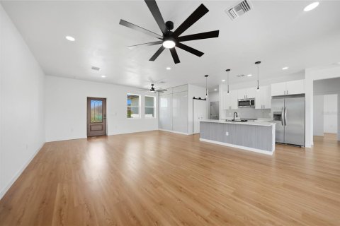 Villa ou maison à vendre à Port Charlotte, Floride: 3 chambres, 176.51 m2 № 2167572 - photo 8