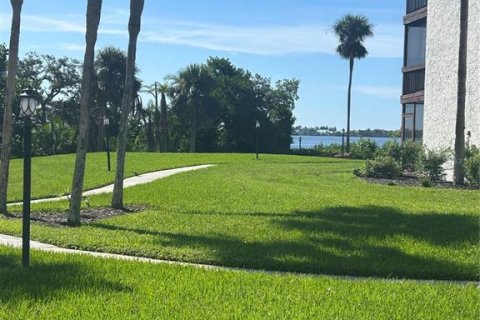 Condo in Sarasota, Florida, 2 bedrooms № 2156217 - photo 17