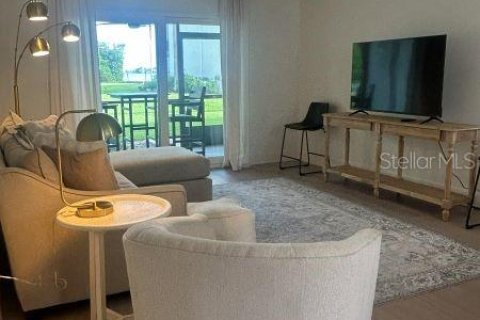 Condo in Sarasota, Florida, 2 bedrooms № 2156217 - photo 8