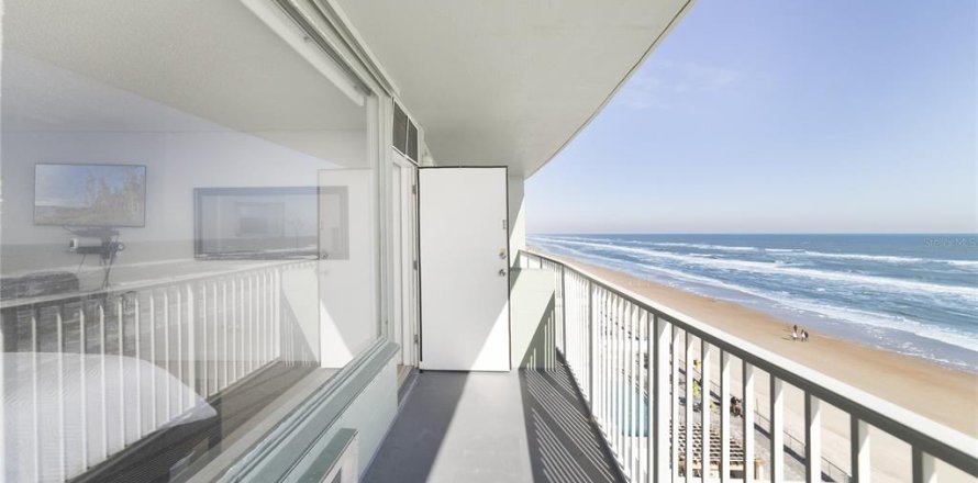Condominio en Daytona Beach, Florida, 1 dormitorio  № 2234492