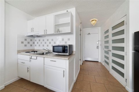Condominio en venta en Daytona Beach, Florida, 1 dormitorio, 47.84 m2 № 2234492 - foto 20