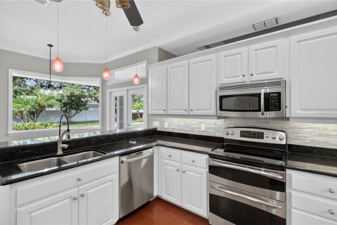 Villa ou maison à vendre à Lakeland, Floride: 4 chambres, 276.57 m2 № 2400938 - photo 18