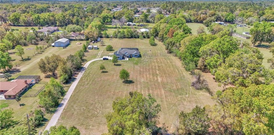 Villa ou maison à Ocala, Floride 3 chambres, 231.14 m2 № 2143598