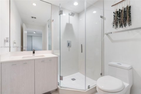 Condominio en venta en Miami, Florida, 1 dormitorio, 76.74 m2 № 2011154 - foto 7