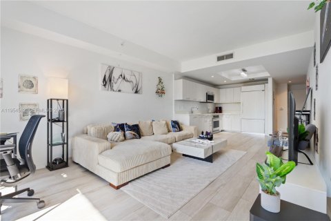 Condominio en venta en Miami, Florida, 1 dormitorio, 76.74 m2 № 2011154 - foto 5