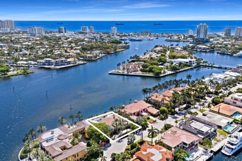 Casa en Fort Lauderdale, Florida 5 dormitorios, 558.06 m2 № 2256432
