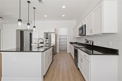 House in Ocala, Florida 3 bedrooms, 174.28 sq.m. № 1562001 - photo 19