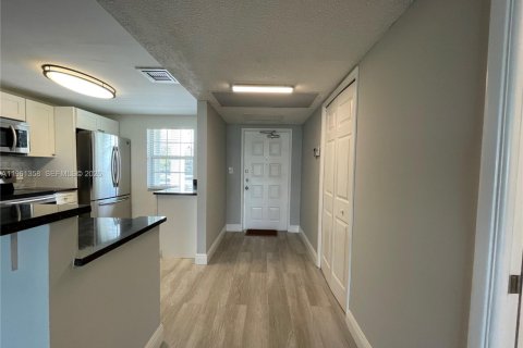 Copropriété à louer à Pompano Beach, Floride: 2 chambres, 127.28 m2 № 2023270 - photo 17