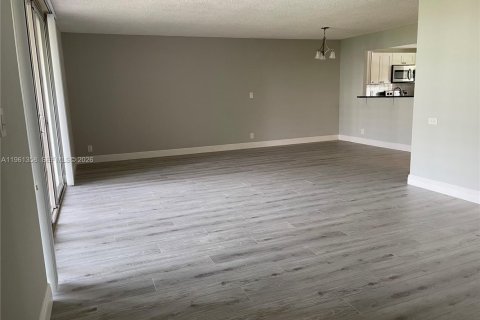 Copropriété à louer à Pompano Beach, Floride: 2 chambres, 127.28 m2 № 2023270 - photo 6