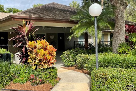 Copropriété à louer à Pompano Beach, Floride: 2 chambres, 127.28 m2 № 2023270 - photo 25