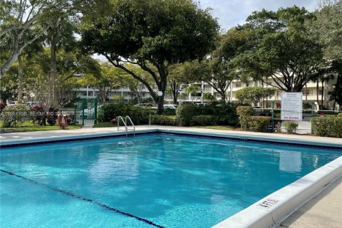 Copropriété à louer à Pompano Beach, Floride: 2 chambres, 127.28 m2 № 2023270 - photo 24