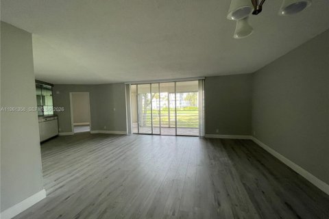 Copropriété à louer à Pompano Beach, Floride: 2 chambres, 127.28 m2 № 2023270 - photo 5