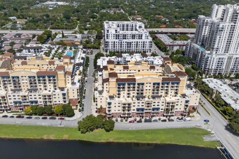 Condo in Miami, Florida, 2 bedrooms  № 1947713 - photo 29
