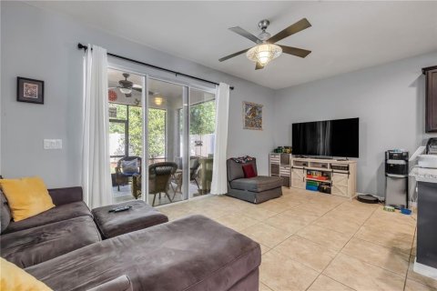 Townhouse in Oviedo, Florida 3 bedrooms, 129.69 sq.m. № 1780273 - photo 8